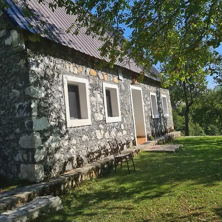 Emanueli Holiday home Tropoje